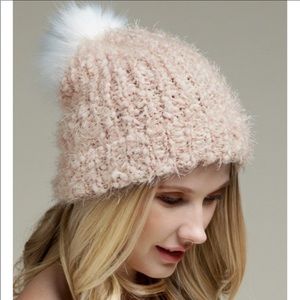 ‼️LAST ONE‼️Soft Pink Knit Faux Fur Pom Pom Beanie